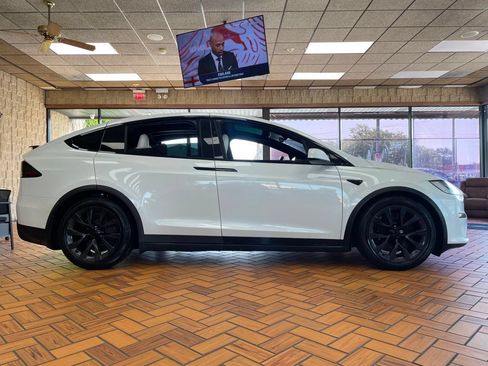 Used 2022 Tesla Model X Plaid AWD/4WD image 8