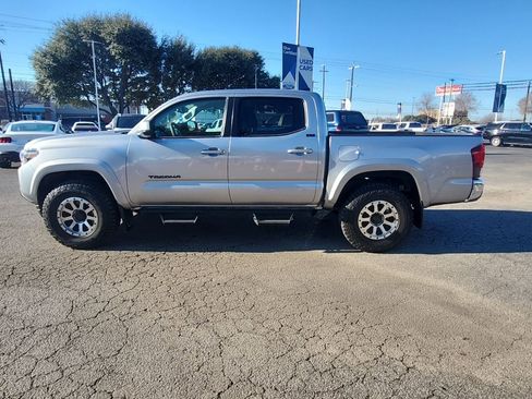 Used 2023 Toyota Tacoma SR5 image 5