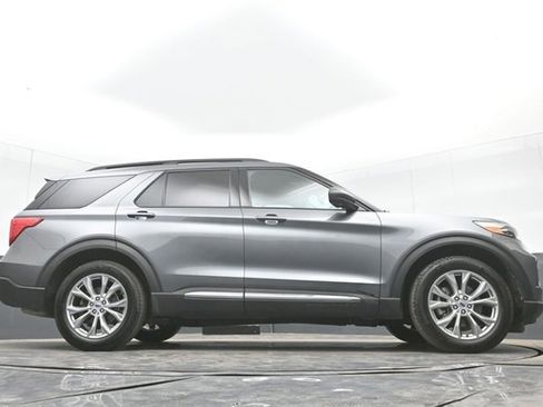 Used 2024 Ford Explorer XLT w/ Equipment Group 202A image 51