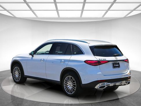 Certified 2026 Mercedes-Benz GLC 300 image 2
