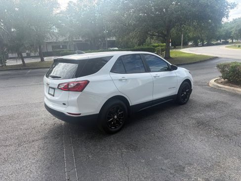 Used 2020 Chevrolet Equinox LS w/ LS Convenience Package FWD image 8