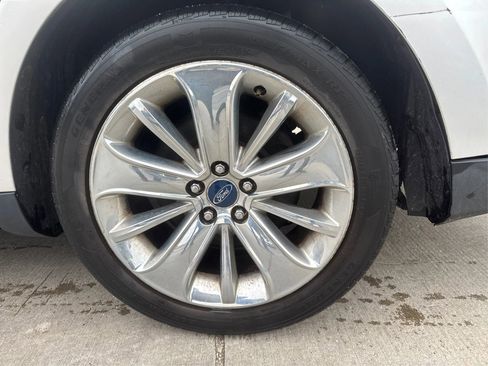 Used 2011 Ford Taurus Limited w/ 301A Rapid Spec Order Code image 21