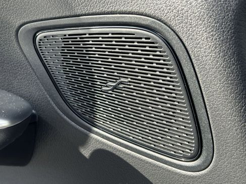 Certified 2025 Mercedes-Benz GLC 300 4MATIC image 34