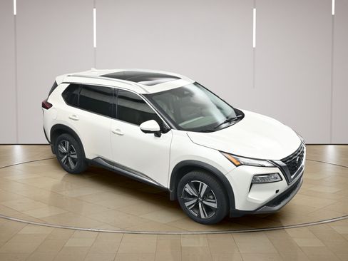 Used 2021 Nissan Rogue SL AWD/4WD image 33