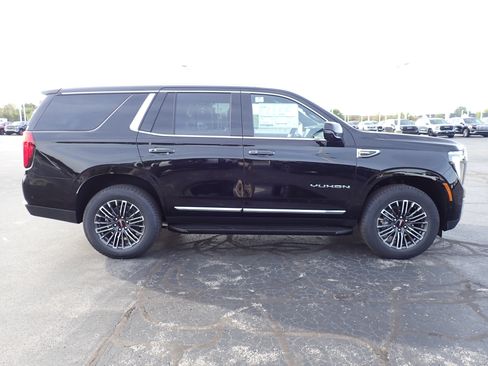 New 2026 GMC Yukon Elevation image 11