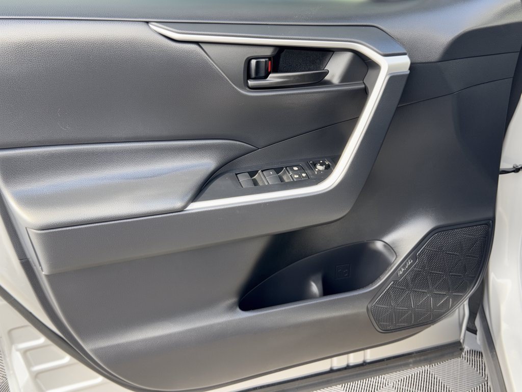 Certified 2023 Toyota RAV4 LE FWD image 14