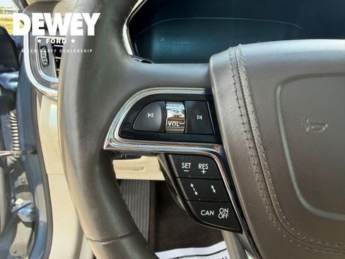 Used 2018 Lincoln Continental Reserve AWD/4WD image 16