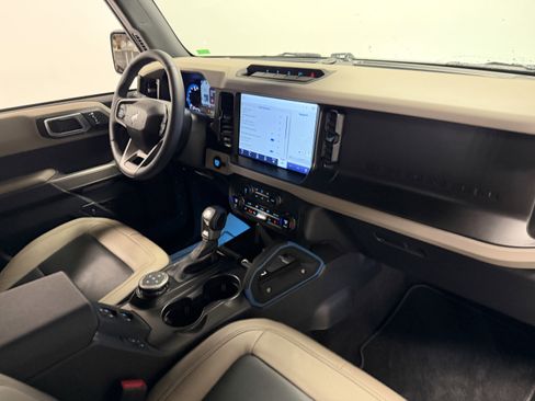 Used 2023 Ford Bronco Wildtrak AWD/4WD image 24