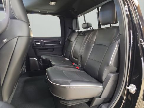 New 2026 RAM 2500 Laramie AWD/4WD image 16
