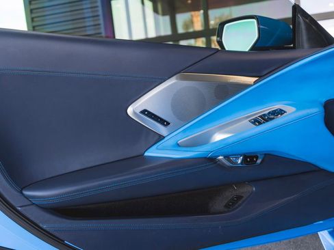 Used 2021 Chevrolet Corvette Stingray Premium Cpe w/ Z51 Performance Package image 28