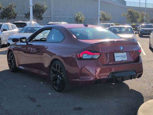 Used 2025 BMW 230i Coupe w/ M Sport Package image 8