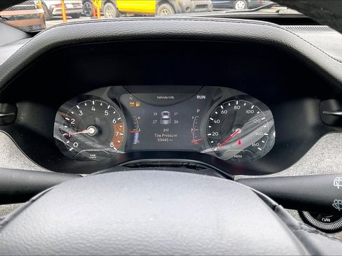 Used 2024 Jeep Compass Latitude image 13