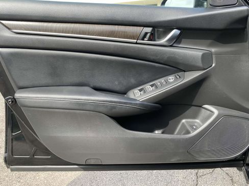 Certified 2018 Honda Accord EX image 15
