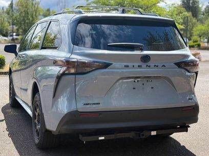 Used 2025 Toyota Sienna XLE Woodland Edition