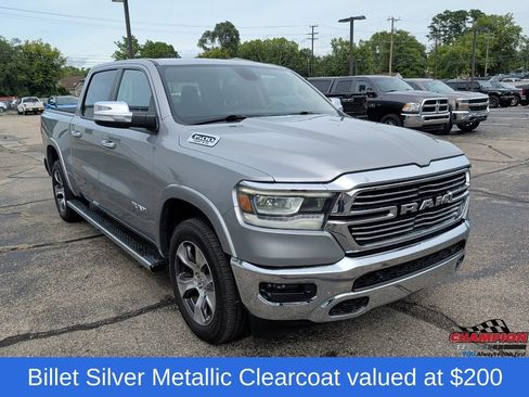 Used 2019 RAM 1500 Laramie AWD/4WD image 9