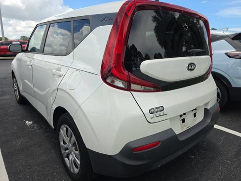 Certified 2021 Kia Soul LX FWD image 13