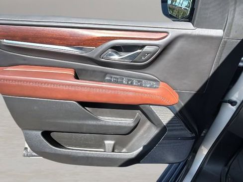 Used 2023 GMC Yukon XL Denali Ultimate image 13