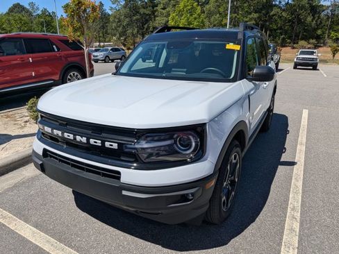 Certified 2023 Ford Bronco Sport Outer Banks w/ Tech Package image 3