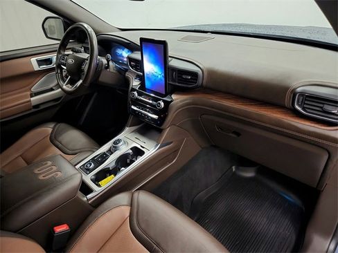 Used 2021 Ford Explorer King Ranch w/ Premium Technology Package image 37