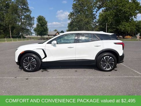 Used 2025 Chevrolet Blazer EV LT AWD/4WD image 2