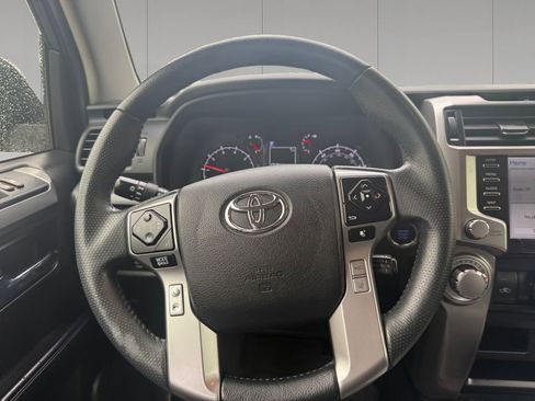 Used 2022 Toyota 4Runner SR5 Premium w/ Moonroof Package AWD/4WD image 13