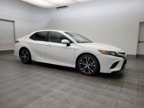 Used 2019 Toyota Camry SE image 11