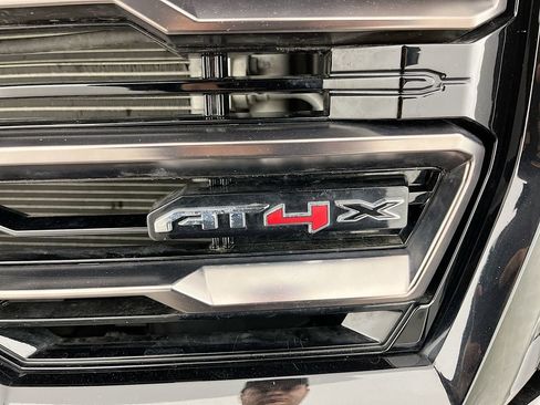 Used 2024 GMC Sierra 2500 AT4X AWD/4WD image 42