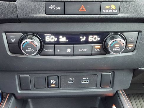 Used 2024 Nissan Frontier PRO-4X w/ Technology Package AWD/4WD image 19
