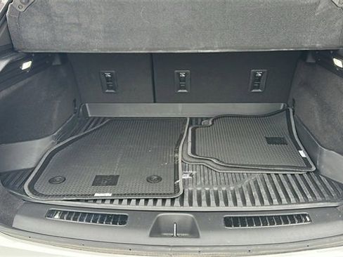 Used 2024 Cadillac XT4 Premium Luxury image 36