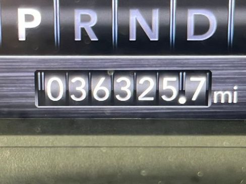 Used 2024 RAM 1500 Laramie image 19