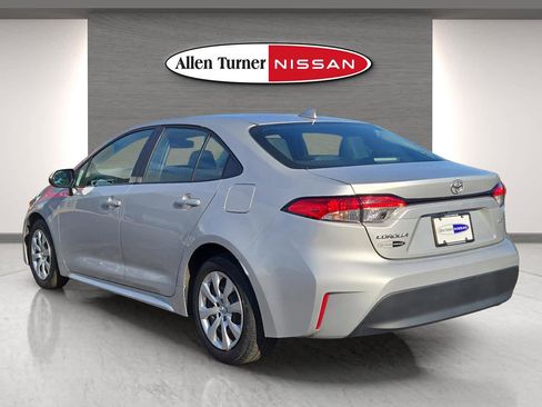 Used 2024 Toyota Corolla LE image 8