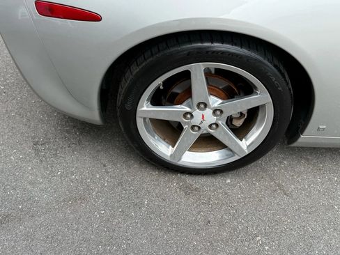 Used 2005 Chevrolet Corvette Coupe w/ Preferred Equipment Group image 30