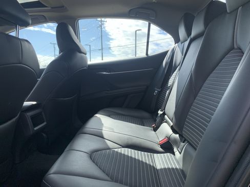 Used 2024 Toyota Camry SE image 32