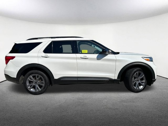 Certified 2023 Ford Explorer XLT w/ Equipment Group 202A AWD/4WD image 16