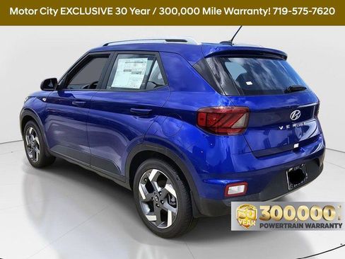 New 2025 Hyundai Venue SE image 8