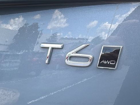 Used 2021 Volvo XC90 T6 Momentum w/ Climate Package AWD/4WD image 9