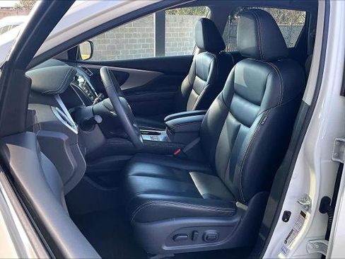 Certified 2024 Nissan Murano SV w/ SV Midnight Edition Package image 8