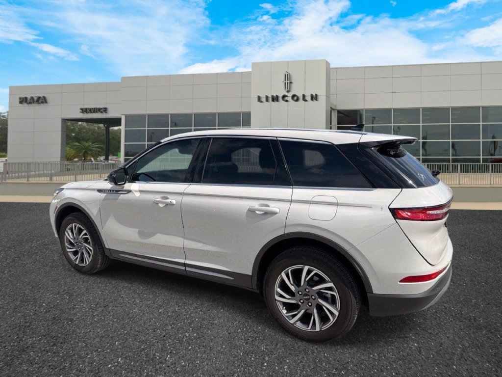 Used 2024 Lincoln Corsair FWD image 5