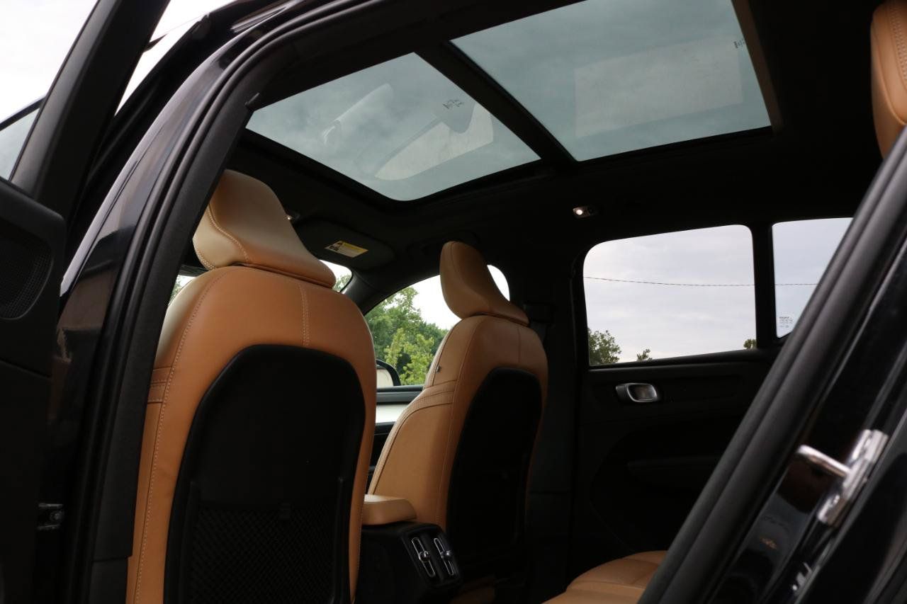 Used 2019 Volvo XC40 T5 Momentum AWD/4WD image 36