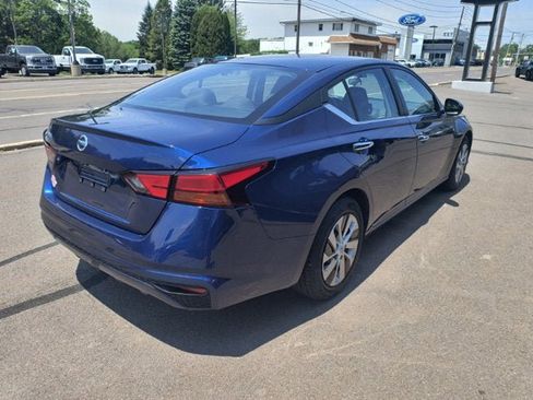 Used 2022 Nissan Altima 2.5 S FWD image 2