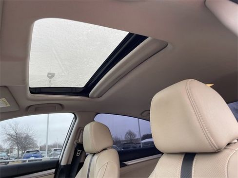 Used 2018 Honda Civic Touring image 24