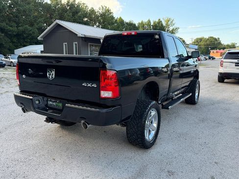 Used 2017 RAM 1500 Express w/ Express Value Package AWD/4WD image 4