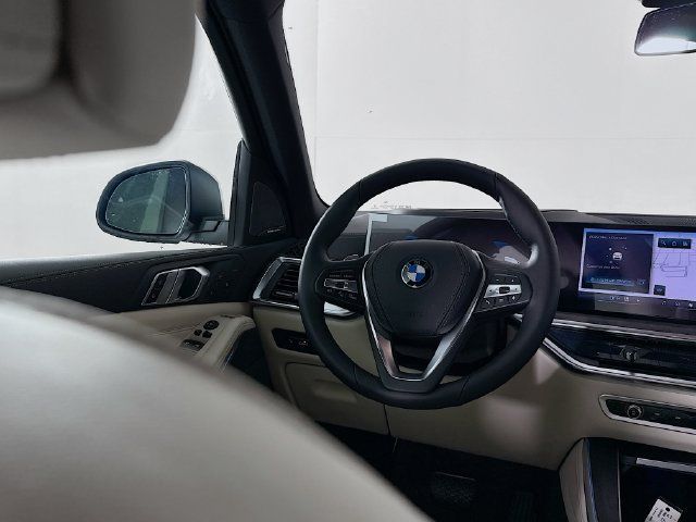 Used 2026 BMW X5 xDrive50e AWD/4WD image 11