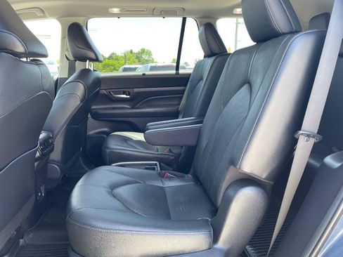 Used 2024 Toyota Grand Highlander FWD image 15