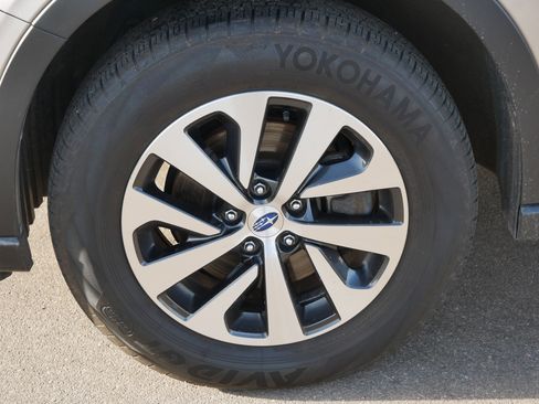 Used 2020 Subaru Outback Premium image 15