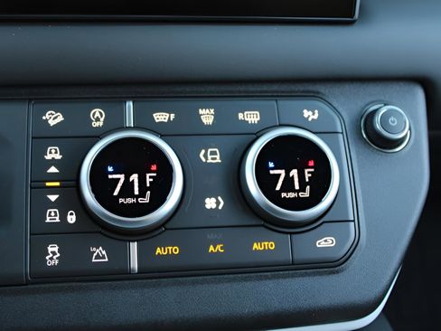 Certified 2025 Land Rover Defender 110 S image 21