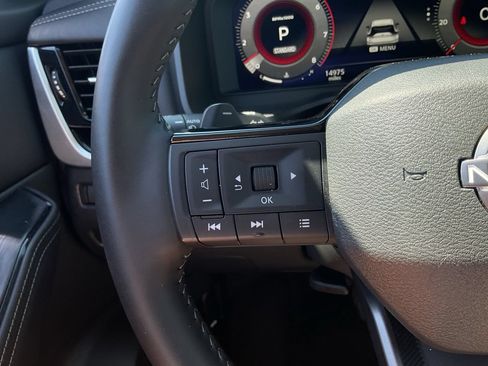 Used 2026 Nissan Rogue SL FWD image 31