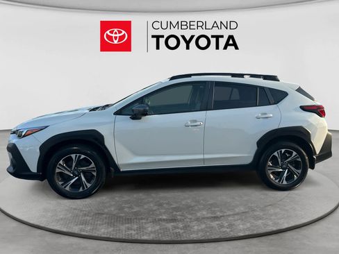 Used 2024 Subaru Crosstrek 2.0i Premium AWD/4WD image 2