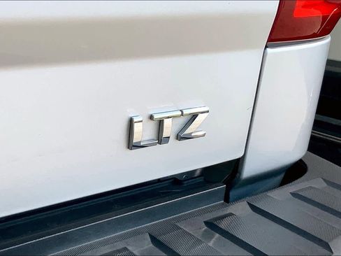 Used 2018 Chevrolet Silverado 1500 LTZ w/ Texas Edition AWD/4WD image 10