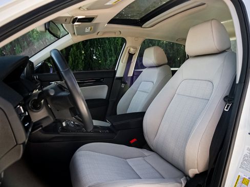 Used 2024 Honda Civic EX image 7
